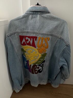 NWT Levis Embroidered Light Wash Jean Denim Jacket - Pride 2022